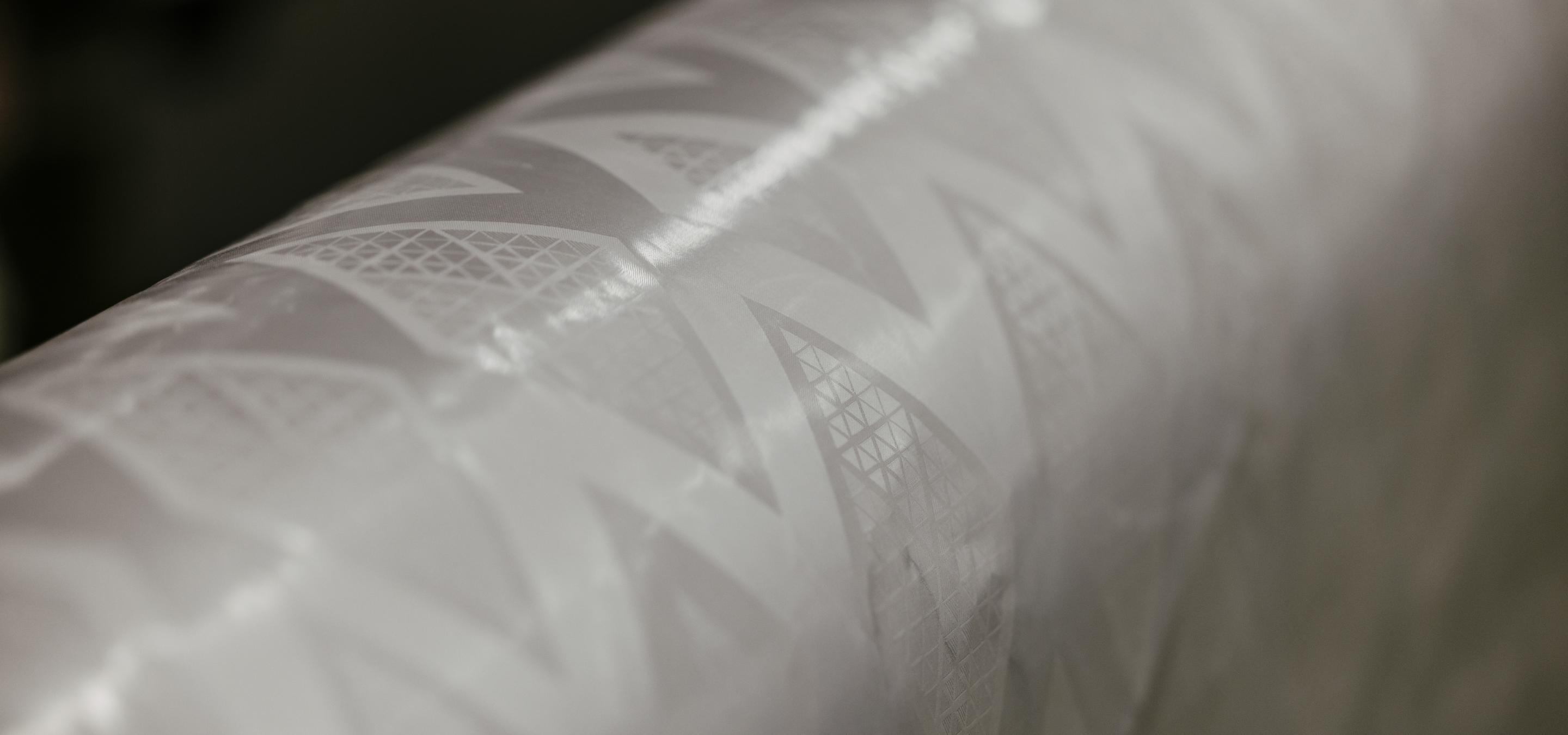 Calendered Fabric With A Wavy Luster 